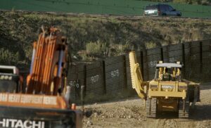 GettyImages-72271373 border wall