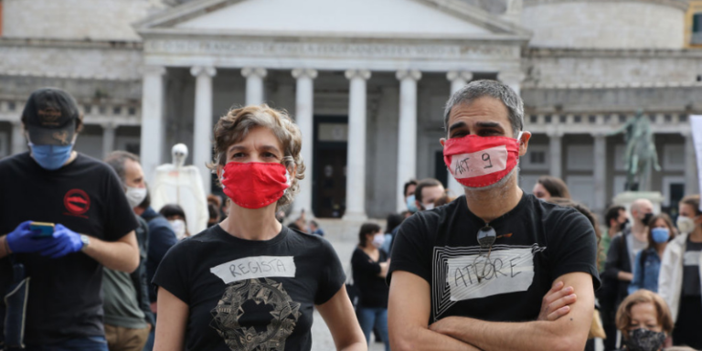 Mask protest (Photo by Carlo HermannKONTROLABLightRocket via Getty Images)