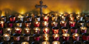 GettyImages-1277715746 candles
