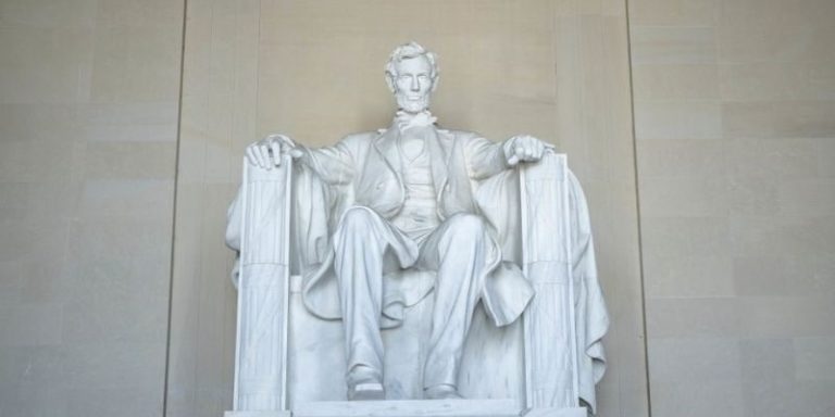 GettyImages-1372911980 Lincoln Memorial