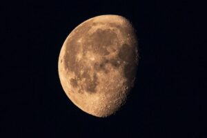 GettyImages-1496904465 Moon
