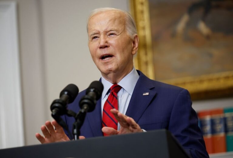 GettyImages-2151138949 Joe Biden - tariffs