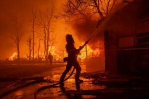 GettyImages-2192362126 fires