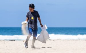 GettyImages-1400314200 microplastics
