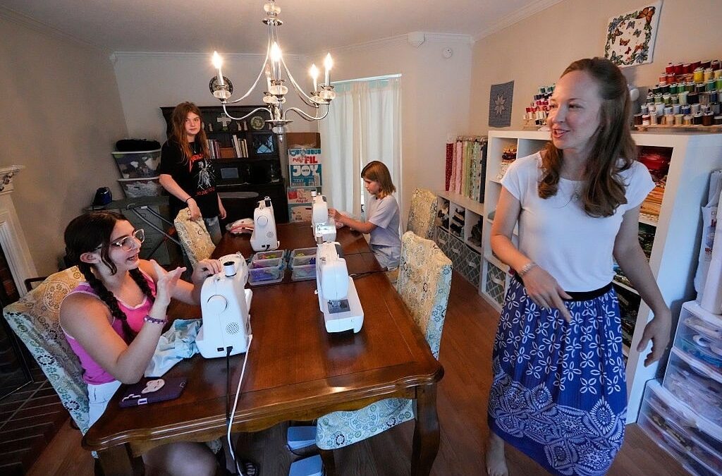 Parents Are Moving Their Kids to Microschooling