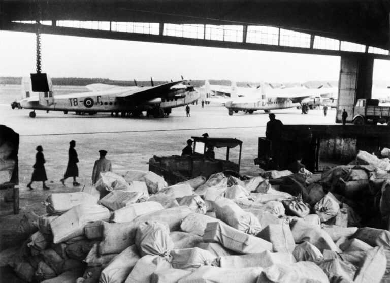 GettyImages-1450418515 Berlin Airlift