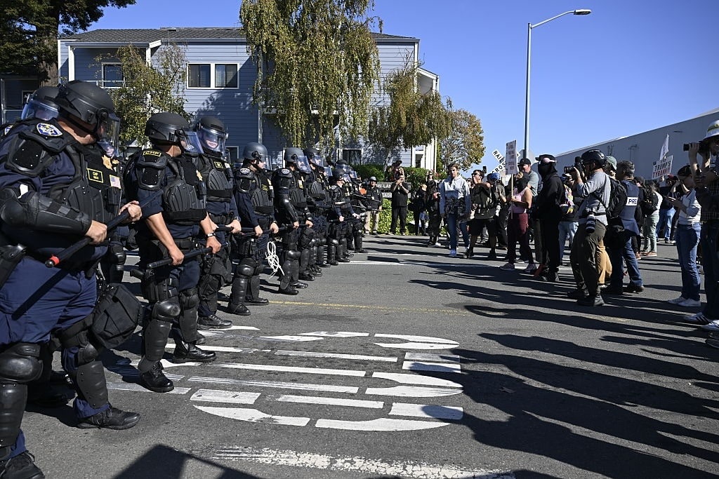 GettyImages-2242556189 national guard