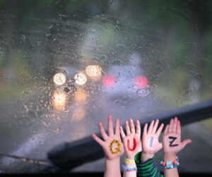 GettyImages-2170330924 windshield wipers