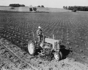 GettyImages-107420012 John Deere